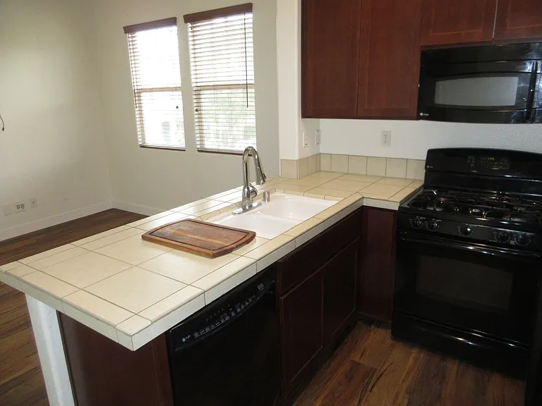 10877 Wraysbury Way — Photo 29