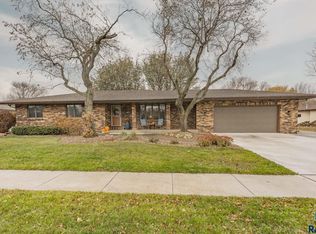 401 E Beechnut St, Brandon, SD 57005