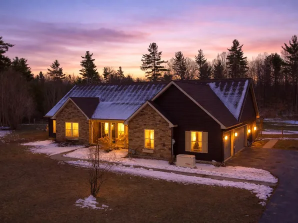 223 Bear Swamp Rd, Peru, NY 12972