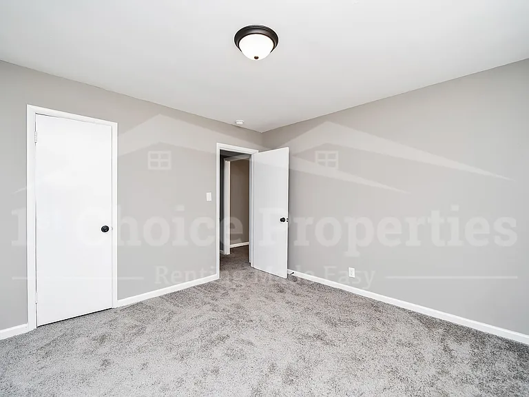 108 13th Ave NW — Photo 23
