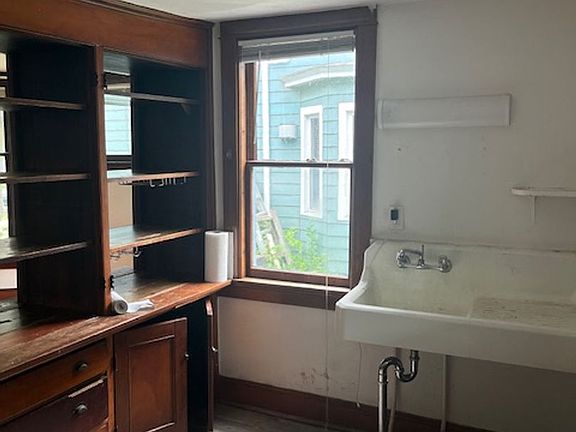 3rd image of 512-514 W Green St #514-B