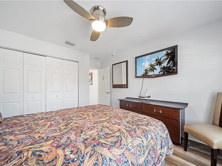 1638 Triangle Palm Ter — Photo 11