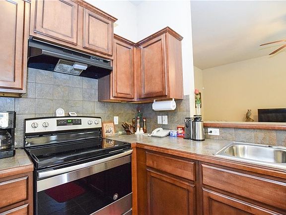 3rd image of 908 Coyote Dr