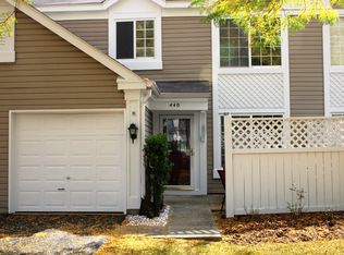 440 Thomas Jefferson Ct #440, Aurora, IL 60504