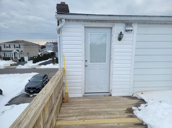 (undisclosed Address), Bellmore, NY 11710