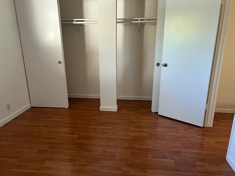 10323 Mary Ave — Photo 1