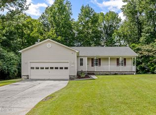 205 Bishop Dr, Jacksonville, NC 28540
