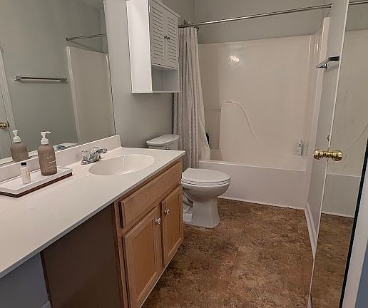 2nd image of 58 Hidden Lakes Cir