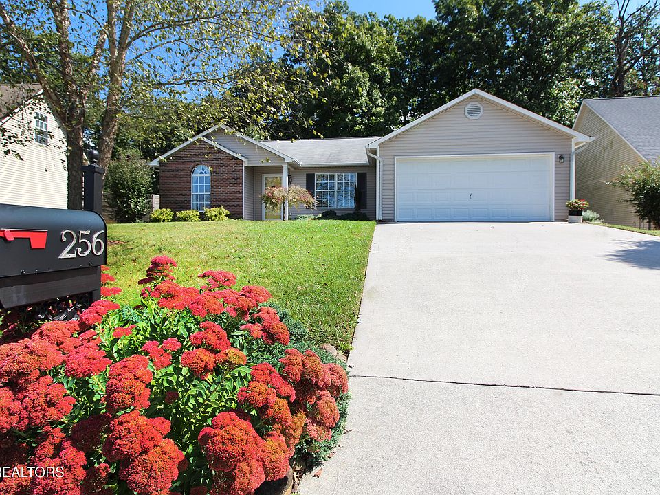 1st image of 256 Dogwood Glen Ln