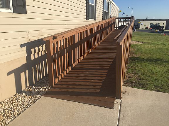 2nd image of 5015 Woodlake Point