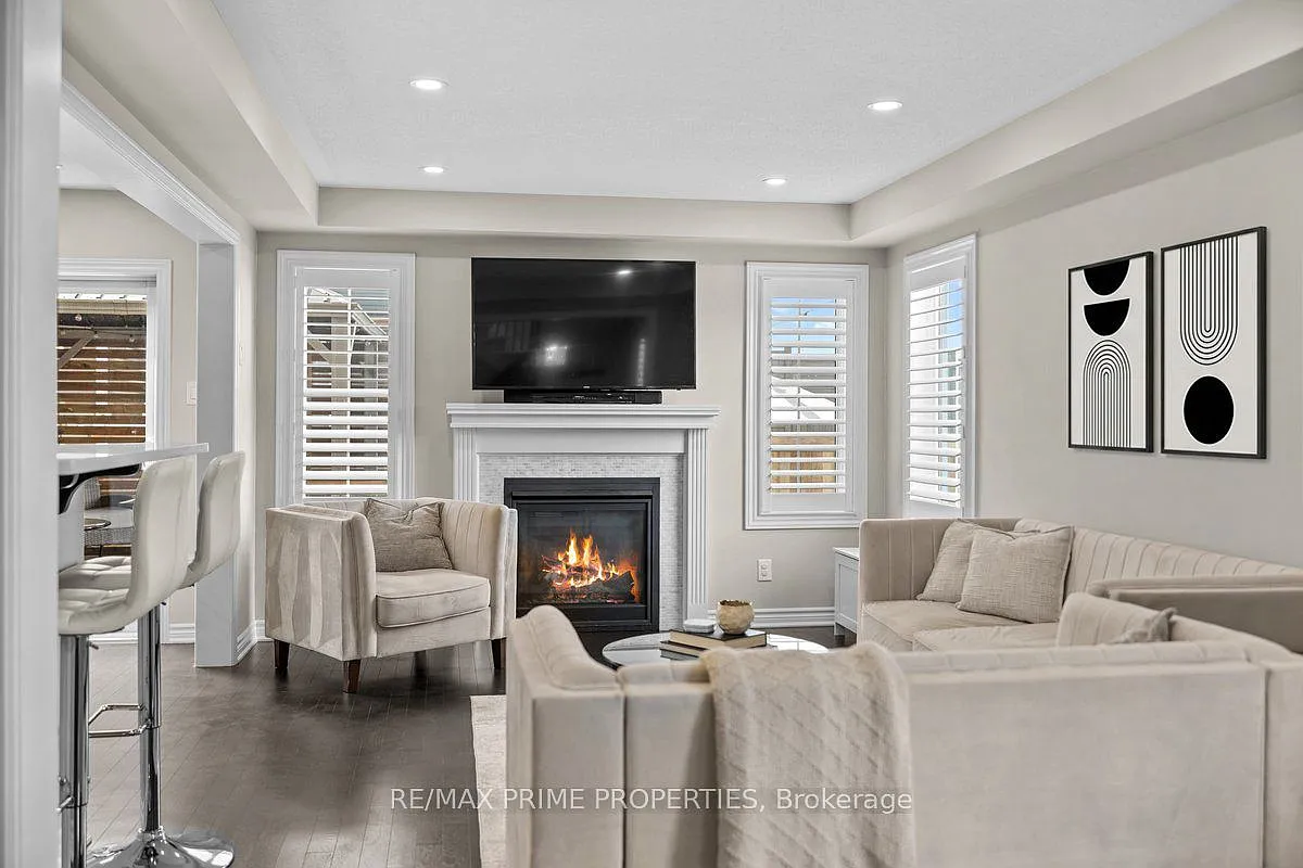 3 bed, $2,900 — Photo 3
