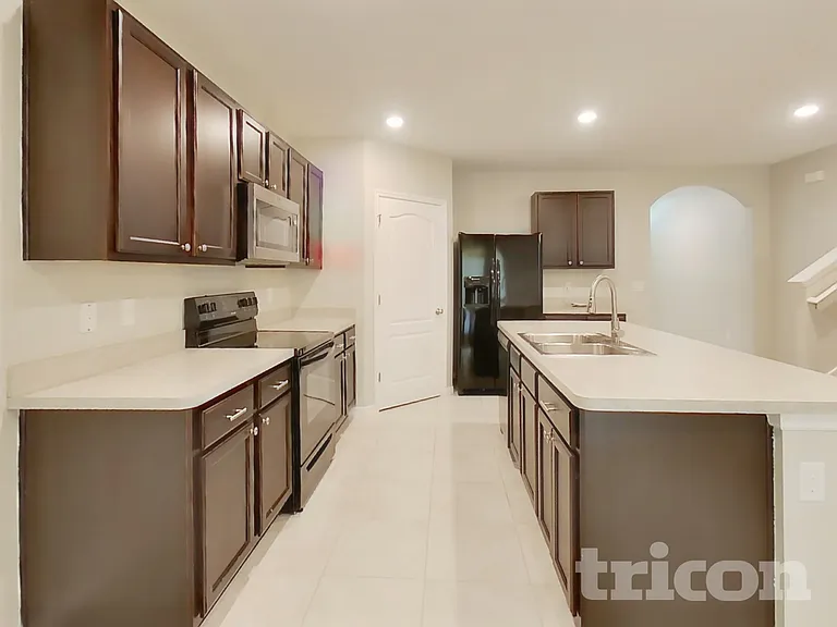 5990 Churchill Square Way — Photo 4