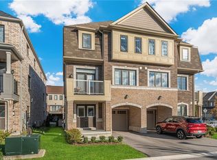 8317 Mulberry Dr #22, Niagara Falls, ON L2H0K4