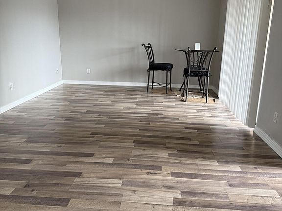 2nd image of 1409 LAKE Avenue #6