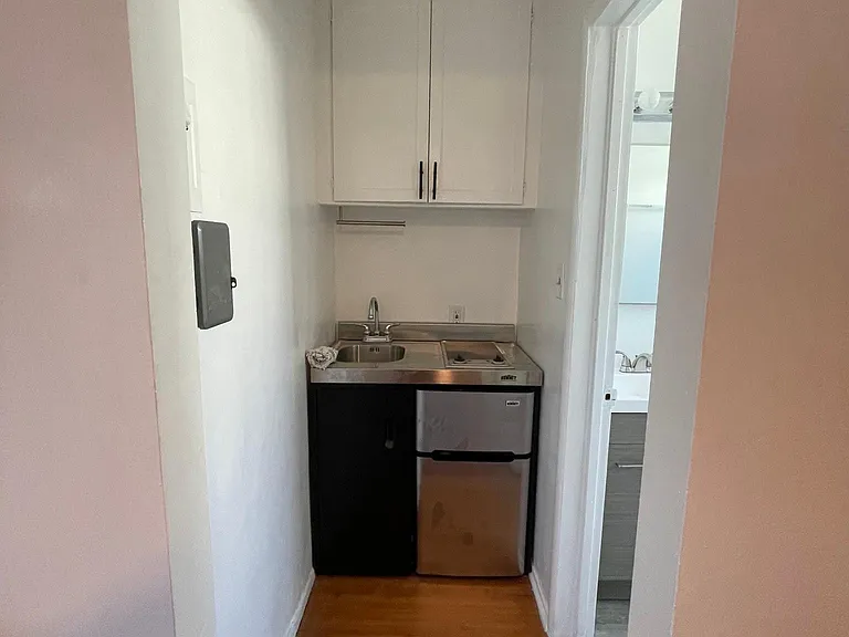 2901 Kenwood Ave #1 — Photo 7