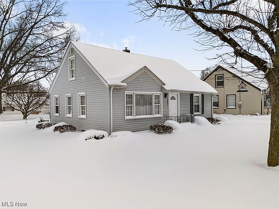 3rd image of 3002 Joseph Pl NW