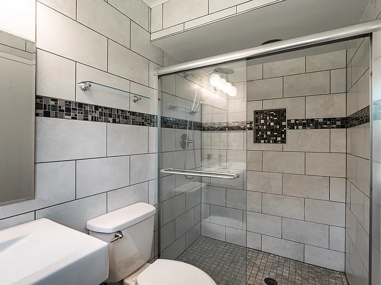 11910 N Forest Dr — Photo 9
