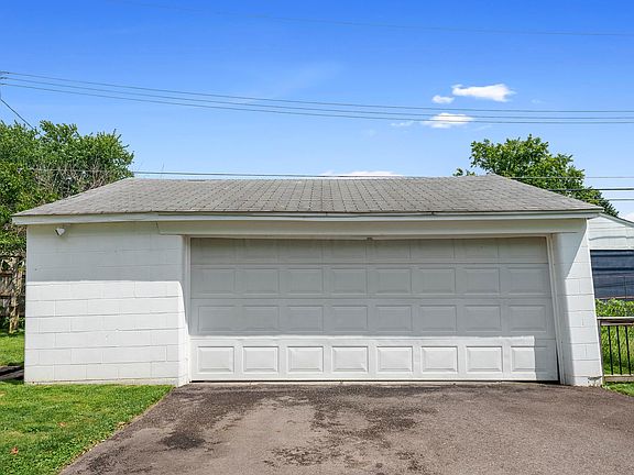 2nd image of 4282 Brookgrove Dr