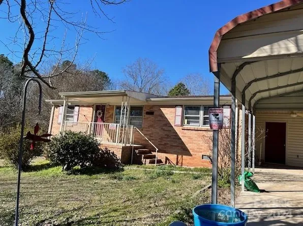 4930 McCormick Rd, Great Falls, SC 29055