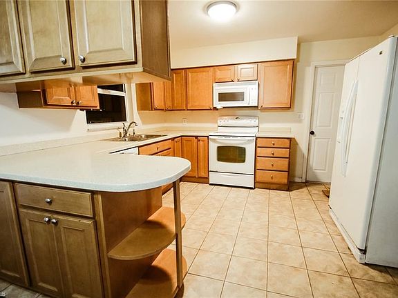 4th image of 1372 Evalena Ln