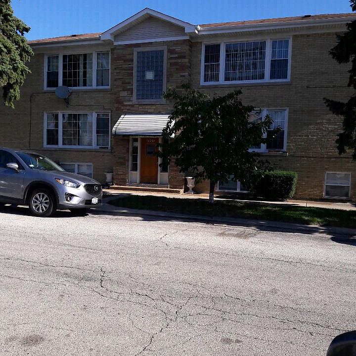 1st image of 3957 N Pontiac Ave