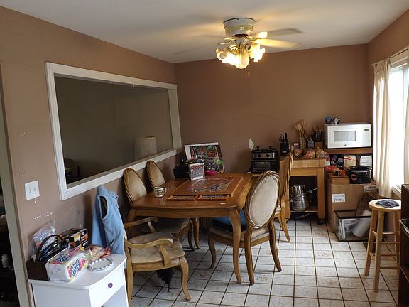 2nd image of 689 Foxdale Ct