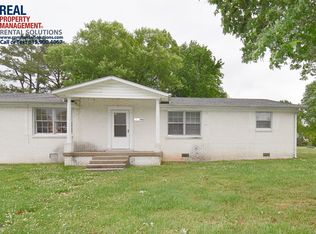 1513 Lakeshore Dr, Murfreesboro, TN 37130