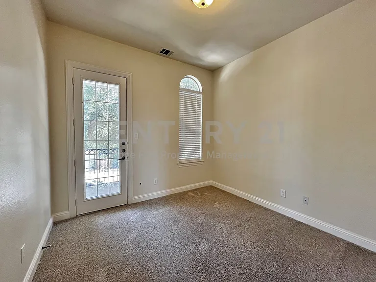 5808 La Vista Dr — Photo 19