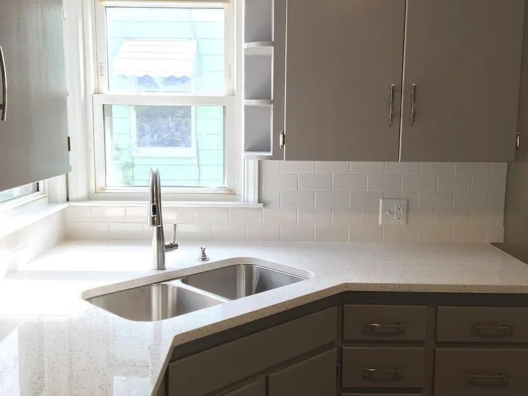 903 Kingsley Ave — Photo 9