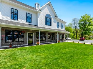 6 Burt Ln #201, Wilbraham, MA 01095