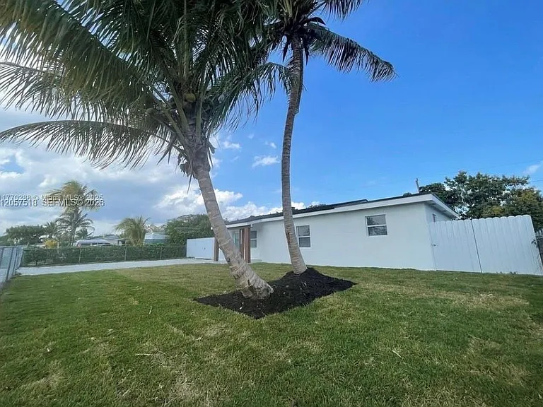 14641 Jackson St — Photo 3