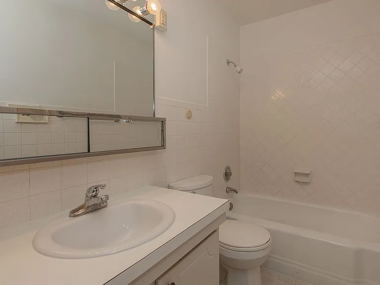1016 Lincoln Rd — Photo 6