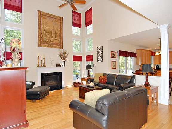 5th image of 1208 Will O Brook Dr
