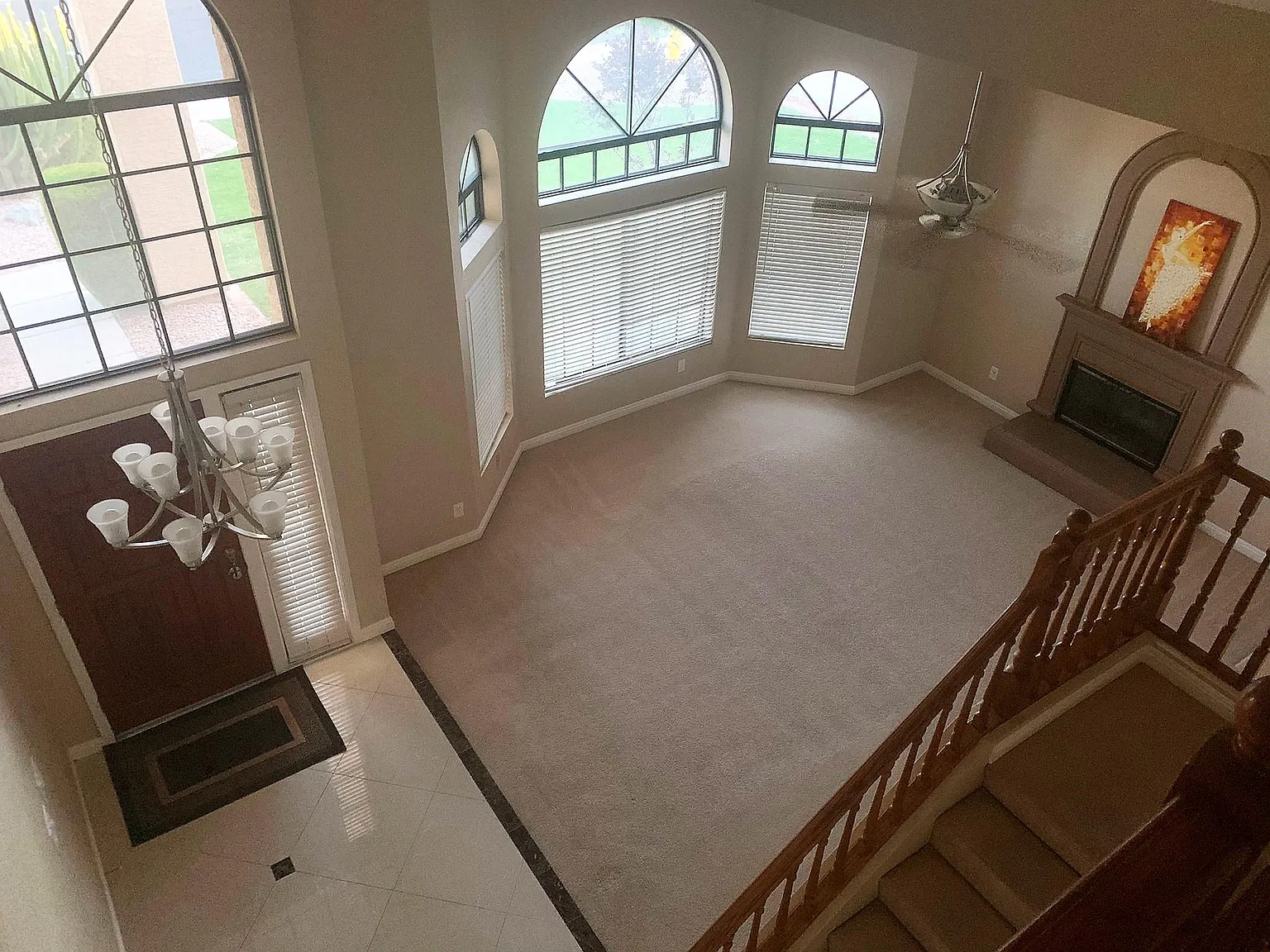 28 E Yvonne Ln — Photo 2