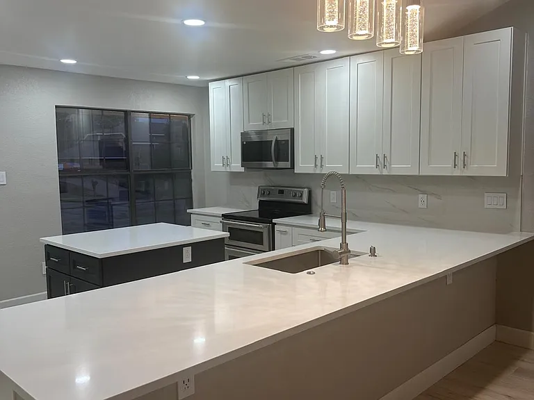 2415 Amber Hill Ln — Photo 5