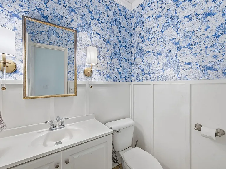 26 E Sterling Pond Cir — Photo 17