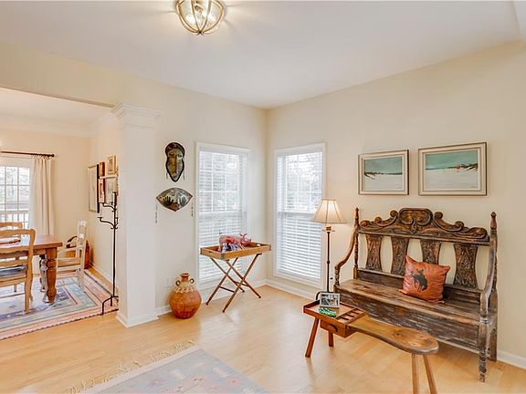 5th image of 2148 Berryhill Cir SE