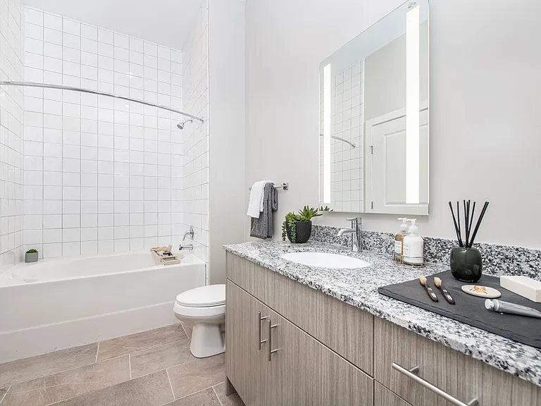 The Baxly Apartments — Photo 6