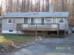 150 Owassa Dr, Pocono Lake, PA