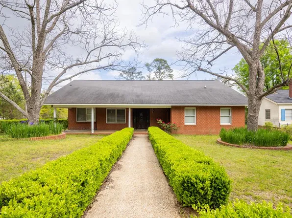 1810 13th St, Phenix City, AL 36867
