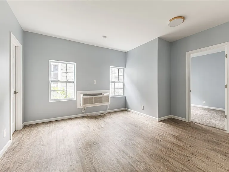 27 W Main St #2 — Photo 7