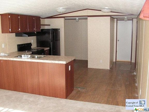 2nd image of 110 Sonnyland Dr