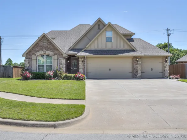 2416 W 110th St S, Jenks, OK 74037