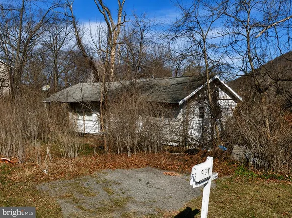 13008 Mallard St, Cumberland, MD 21502