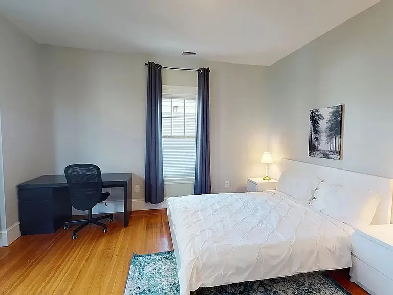 12 Victoria St #2 — Photo 9