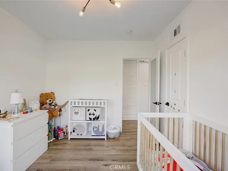8161 Encino Ave — Photo 40