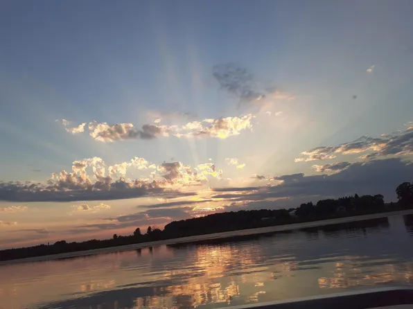 1337 Mahogany St, Braham, MN 55006