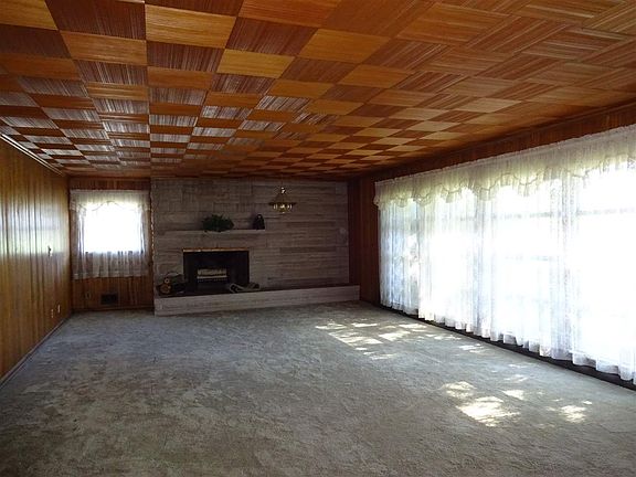 3rd image of 3111 Brady Ln