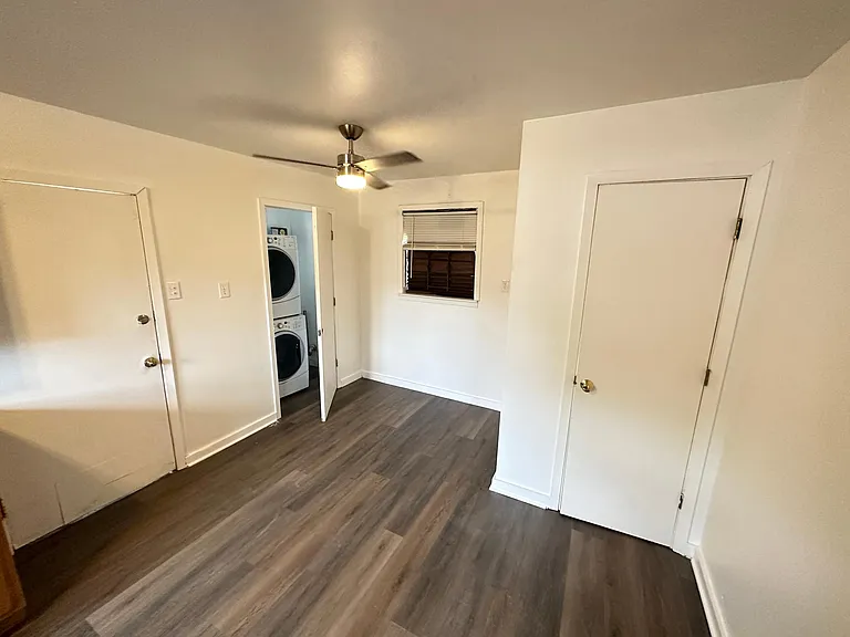 2402 Annette St — Photo 3
