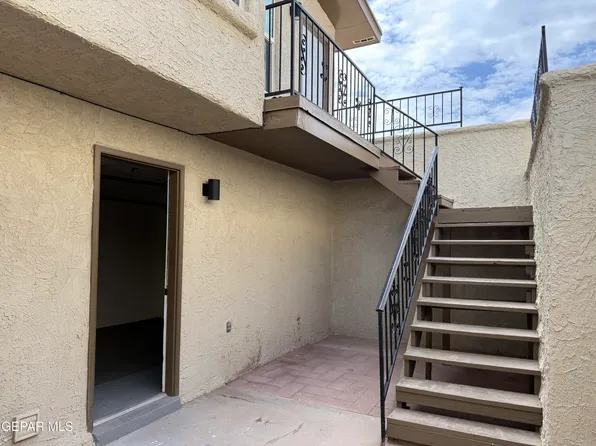10642 Cuatro Vistas Dr APT D, El Paso, TX 79935